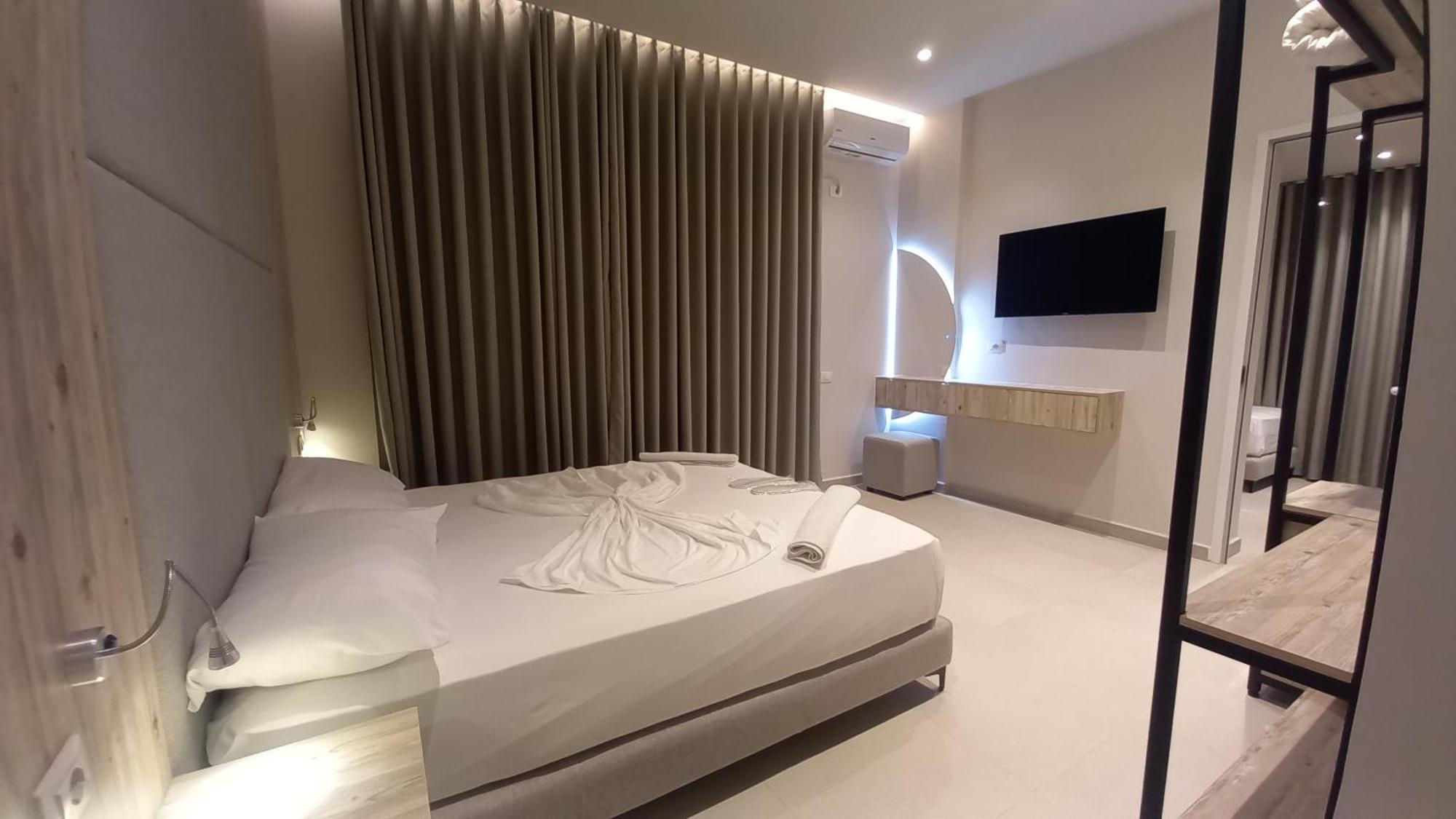 Hotel Aglon Vlorë Eksteriør billede